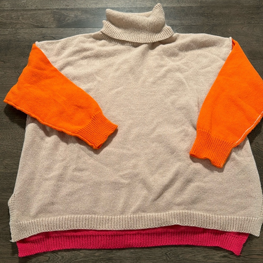 NWOT tri color sweater